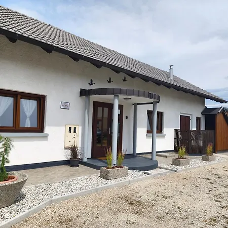 Casa Dijana - A Quiet House With A Garden Near The Vikendica *