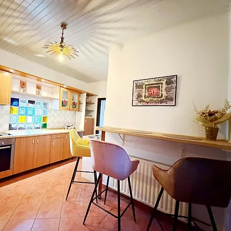 Vikendica Casa Dijana - A Quiet House With A Garden Near The Dobova