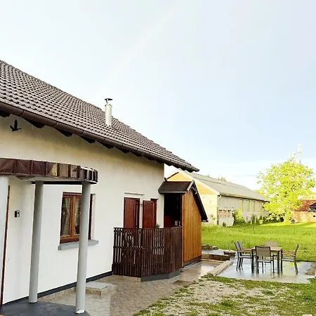 Casa Dijana - A Quiet House With A Garden Near The * Dobova
